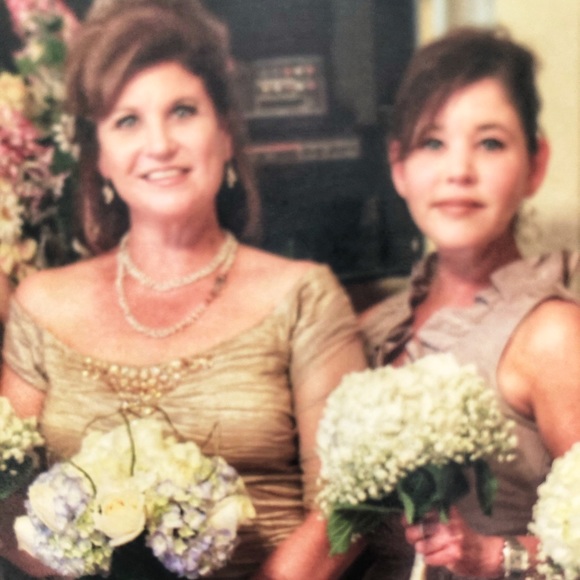 Hello!! 🙋🏻‍♀️ Thanks for stopping by🛍 - Picture 7 of 8